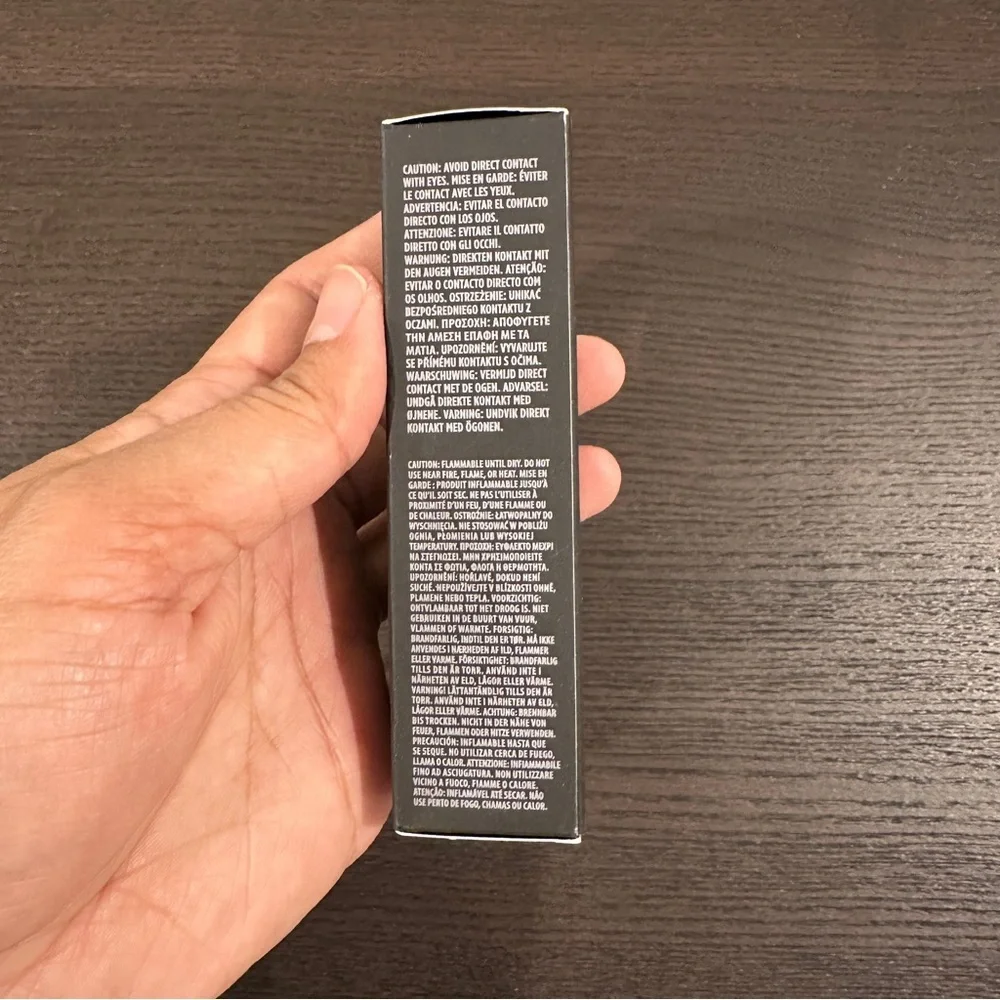 NEW Laura Mercier Real Flawless Foundation in Cardamom 5N2